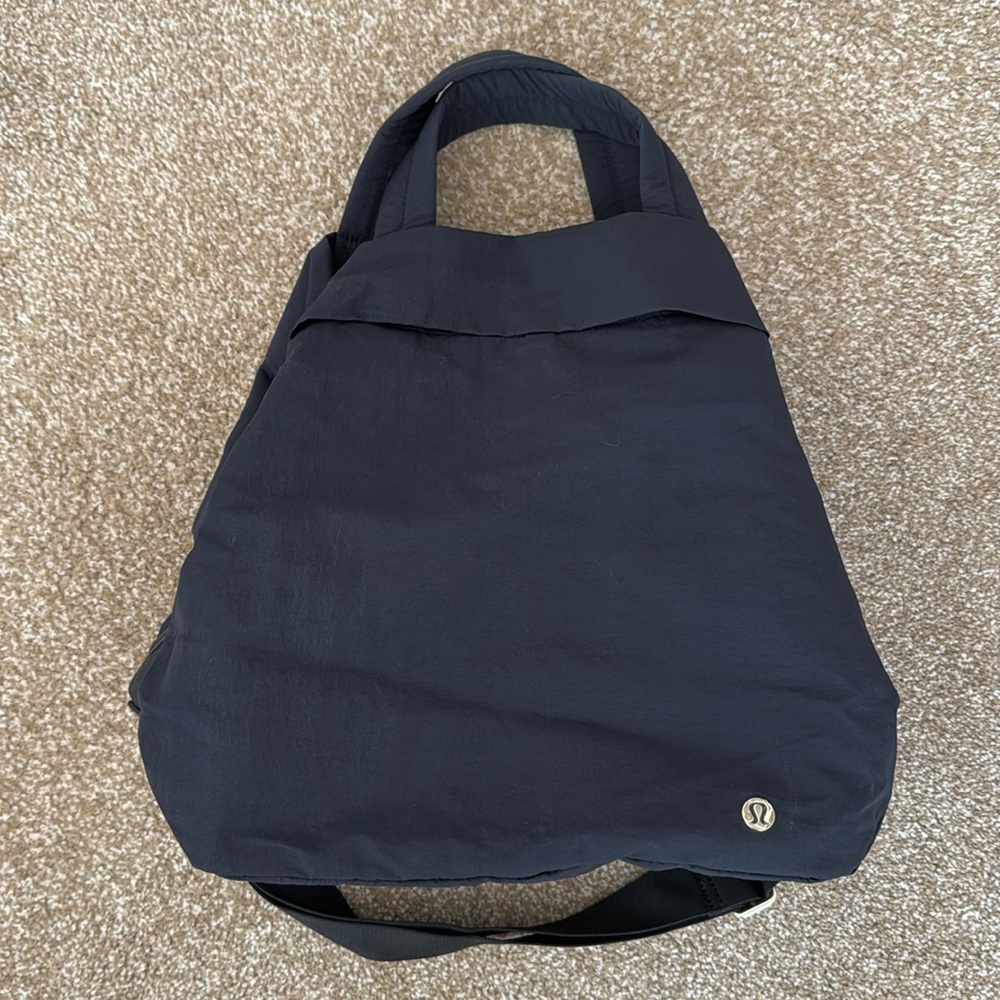 Lululemon On My Level Bag 2.0 19L